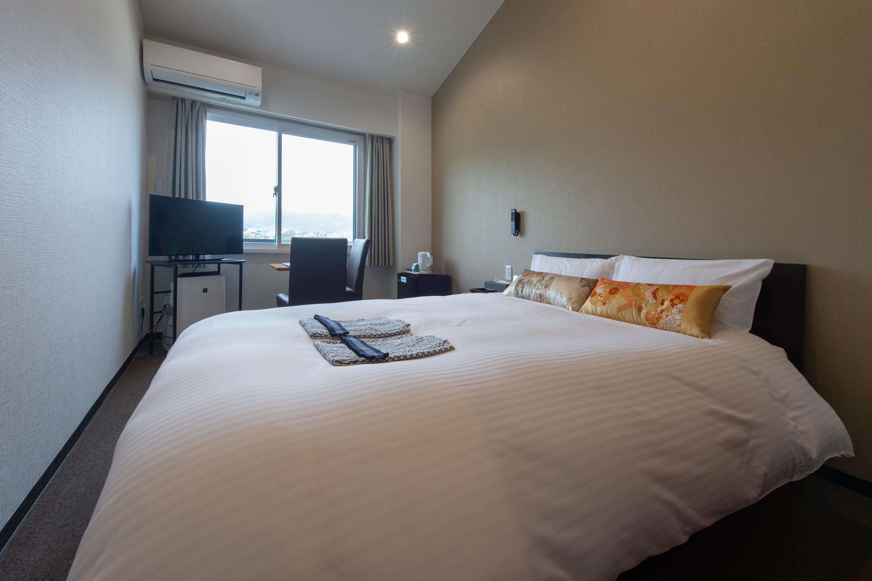 HOTEL ARASHIYAMAダブルルーム（禁煙）