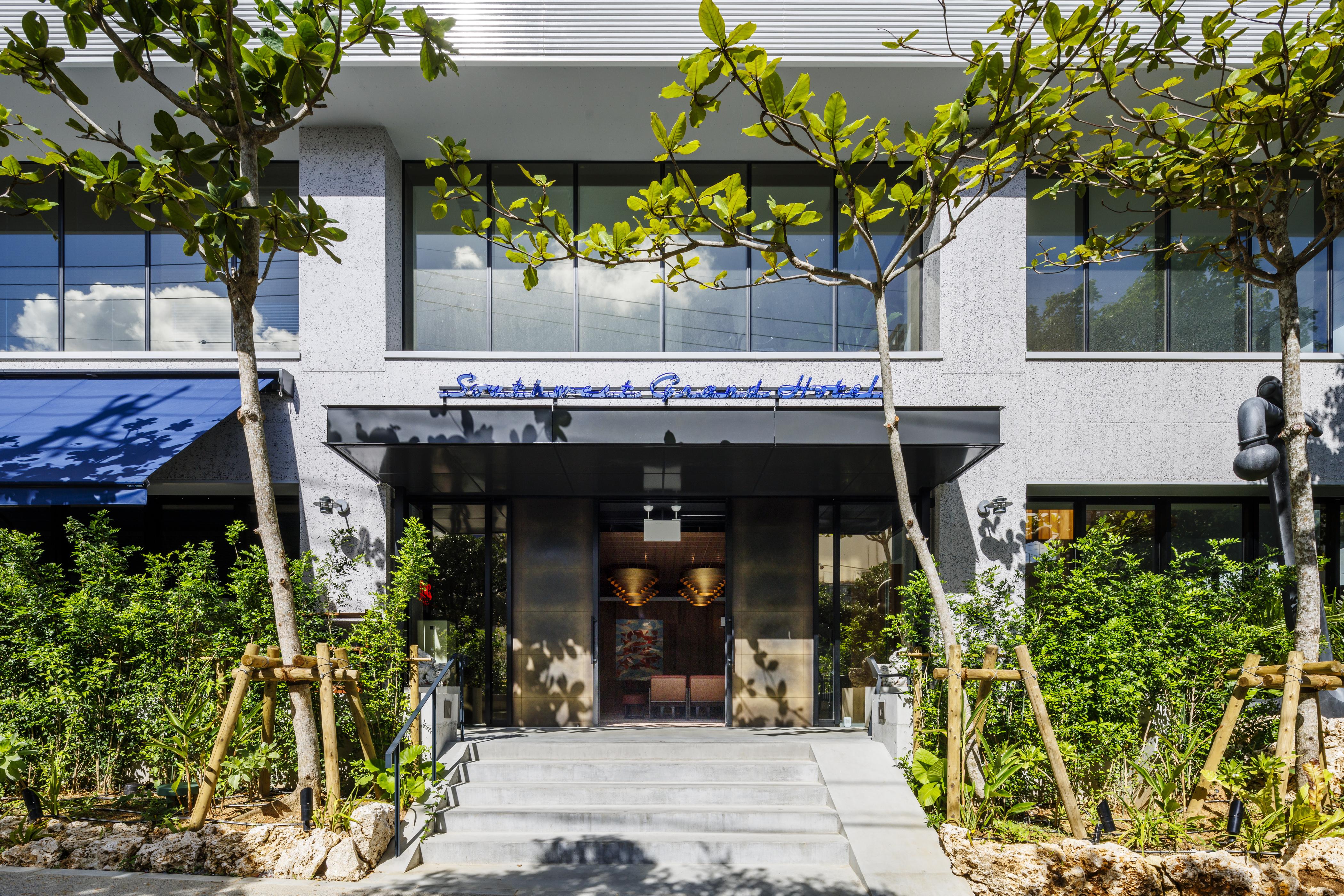 【プレミアム】プール・ジャグジー・サウナなどの館内施設も充実！15時イン／12時アウト（食事なし）