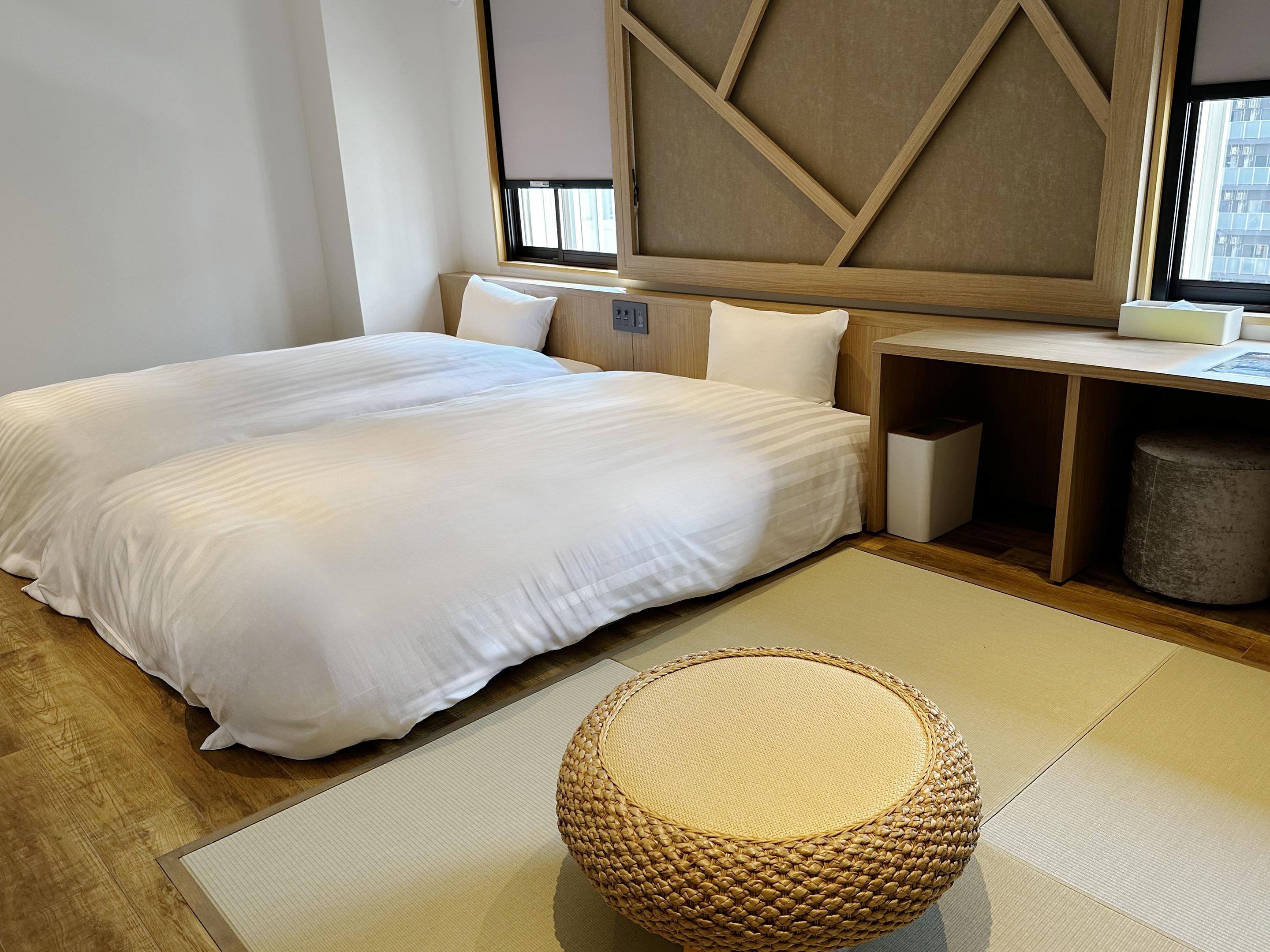 Kobe PortTower HotelTwin Room Suite Non-Smoking