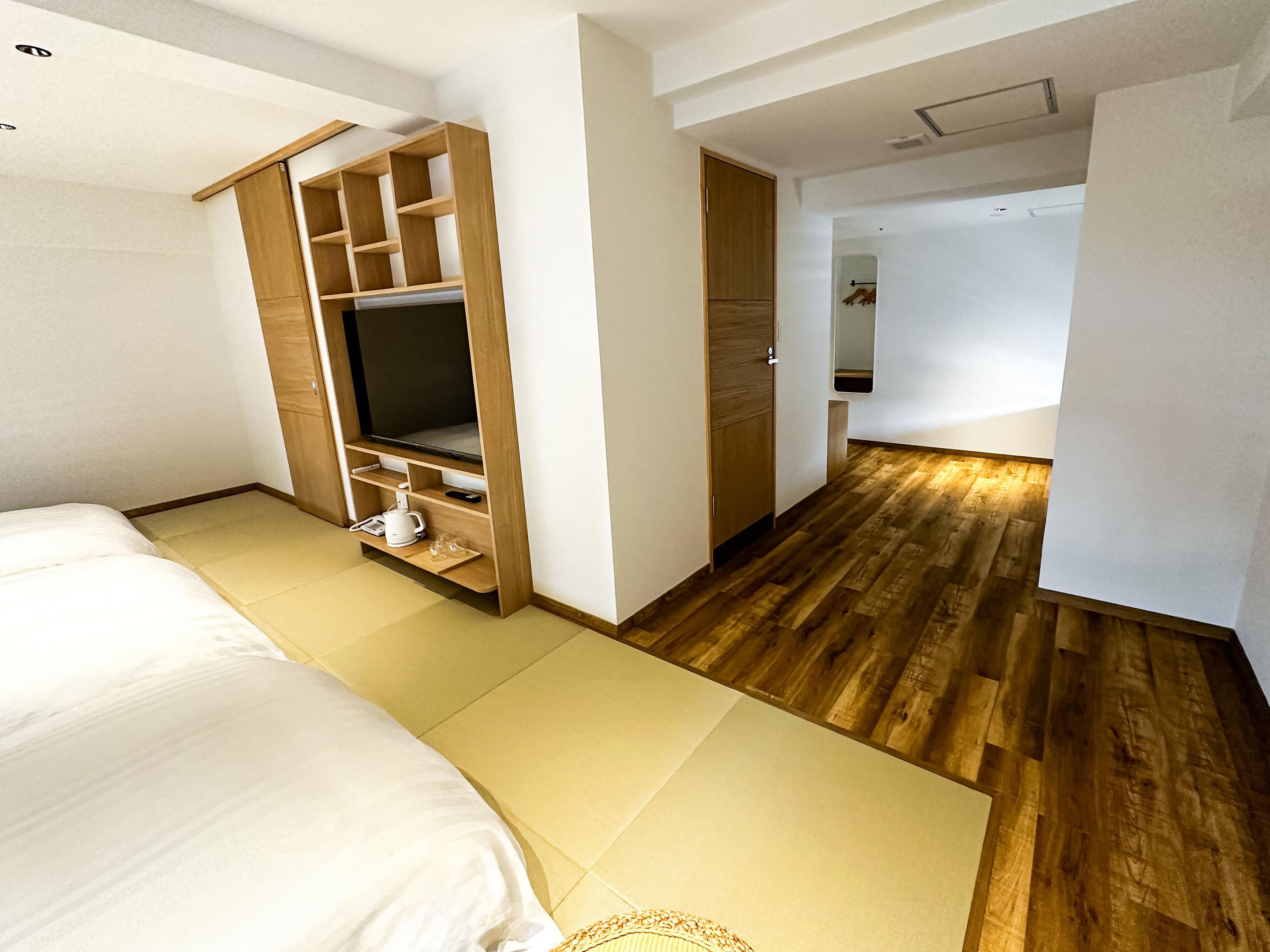 Kobe PortTower HotelTriple Room Suite Non-Smoking