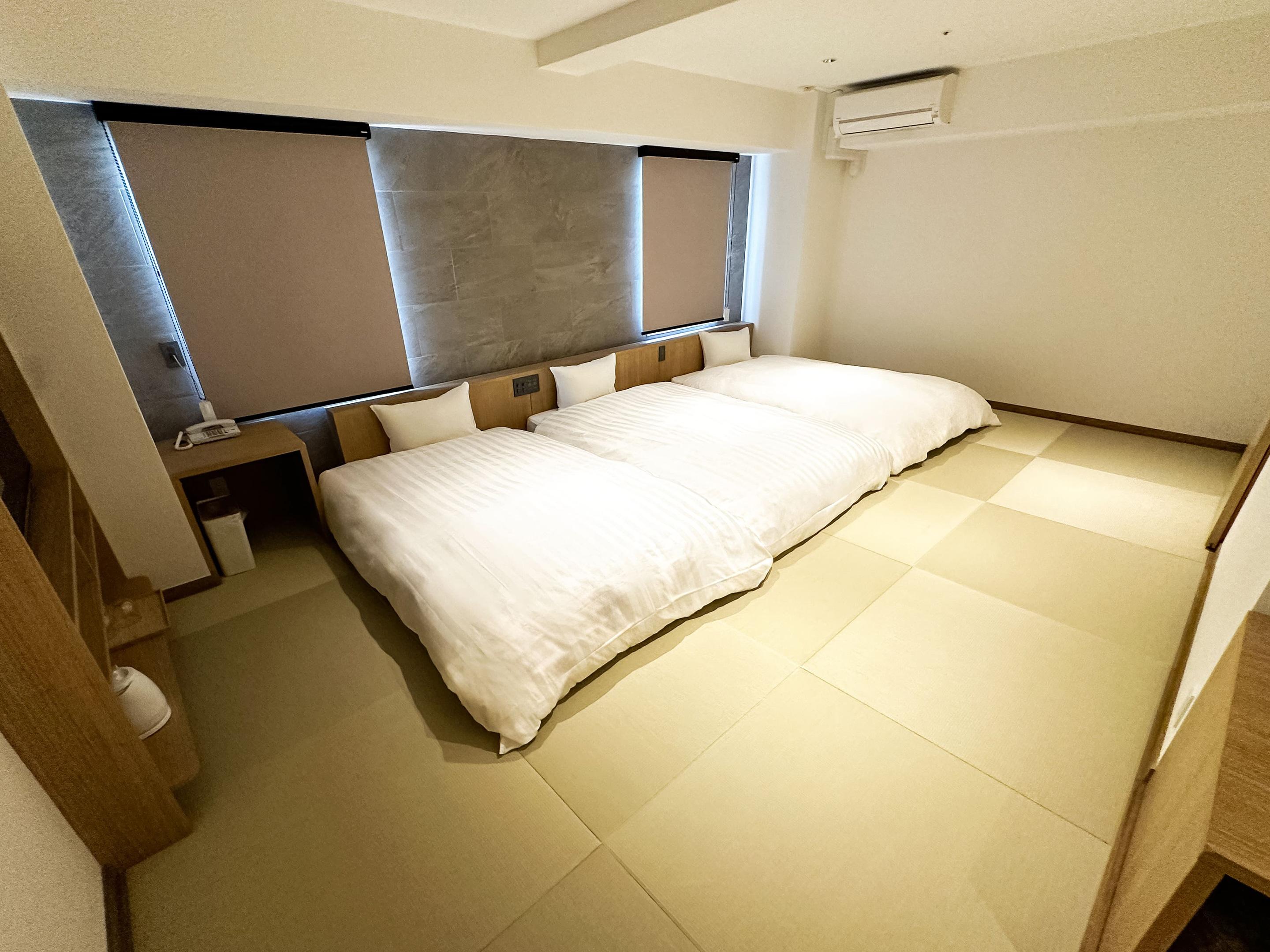 Kobe PortTower HotelTriple Room Suite Non-Smoking
