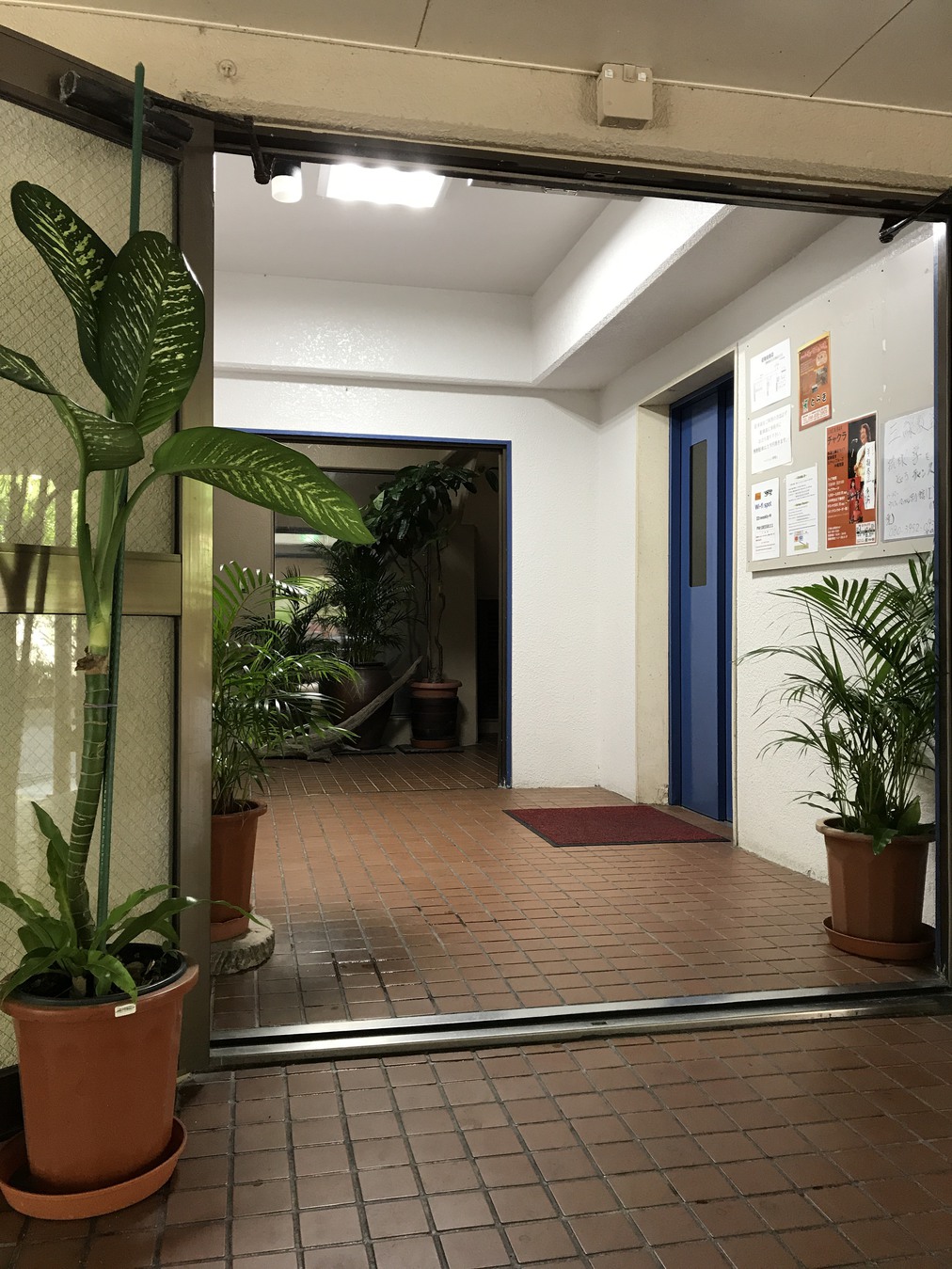 沖縄ウィークリーハーバービューマンション 本館【本館】ツインC　セパレート　シングルベッド2台　禁煙
