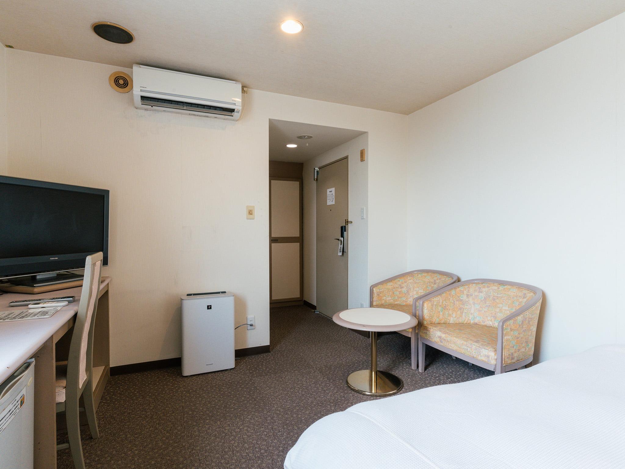 호텔 뉴 센추리Double Room Non-Smoking