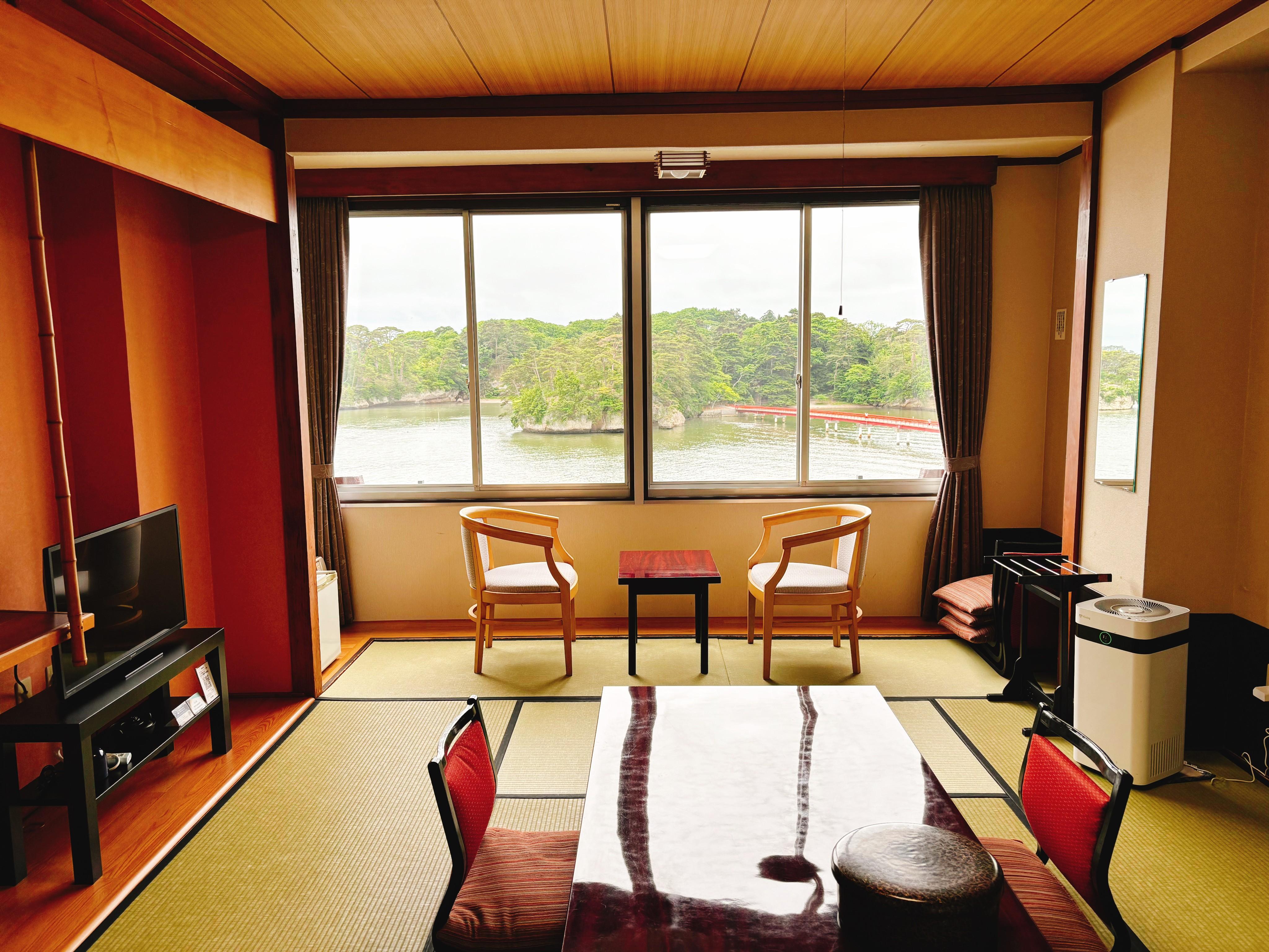 松島・ホテル絶景の館１０畳和室　ユニットバス・トイレ付き
