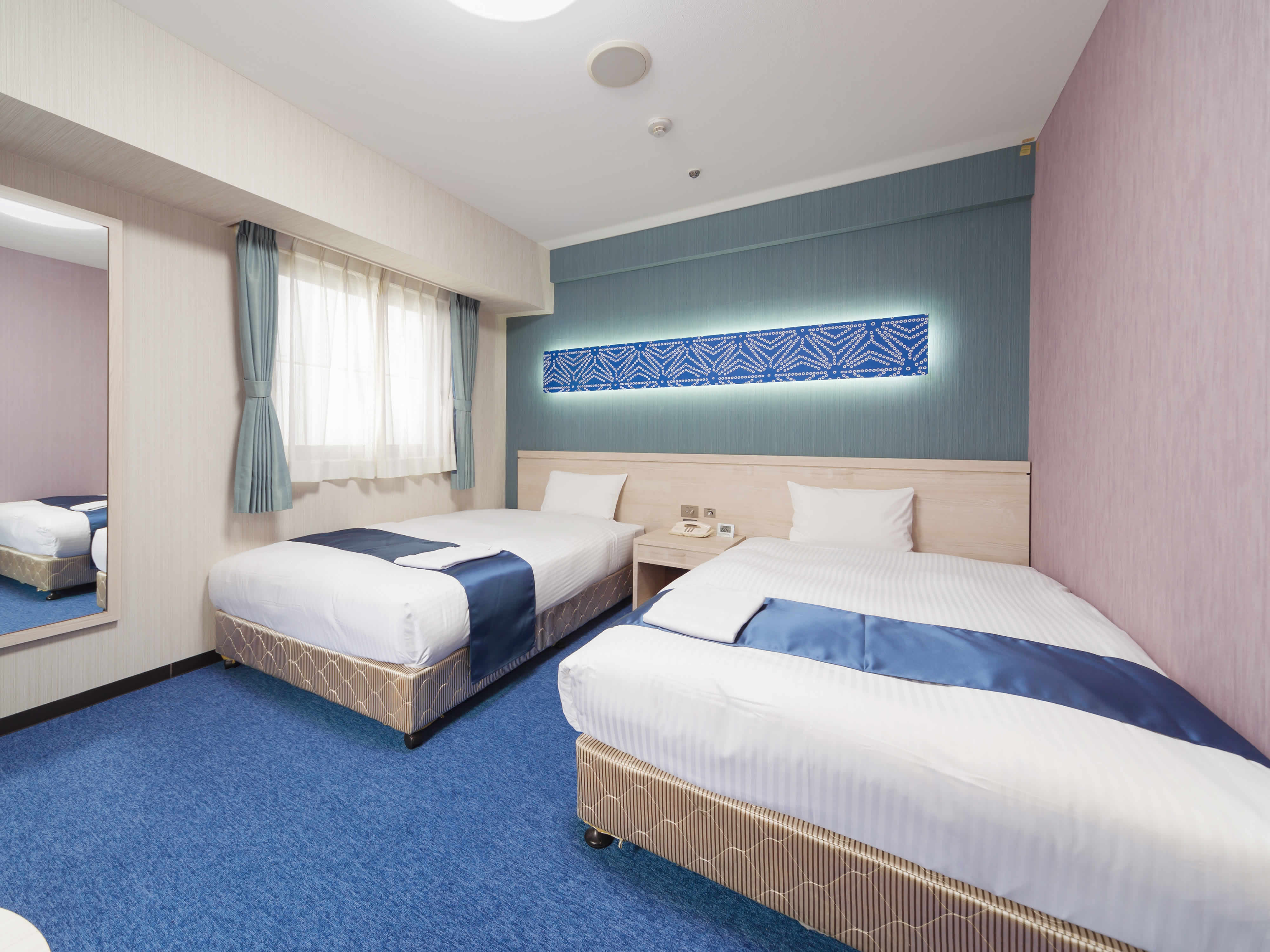KOKO HOTEL 名古屋丸の内【喫煙】スタンダードツイン／18.3平米／120cm幅×2台