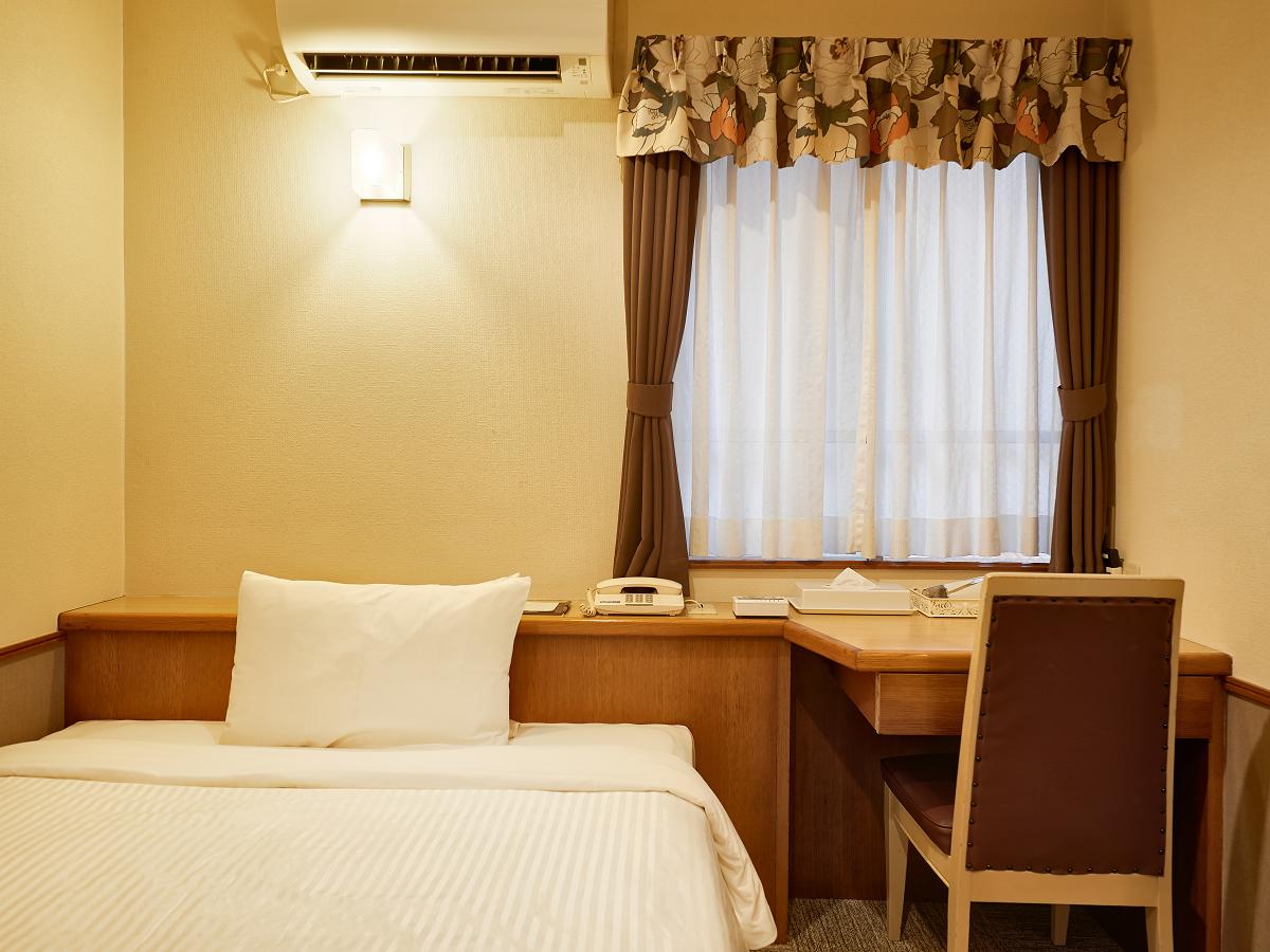 Crown Hotel OkinawaDouble Room Economy Smoking