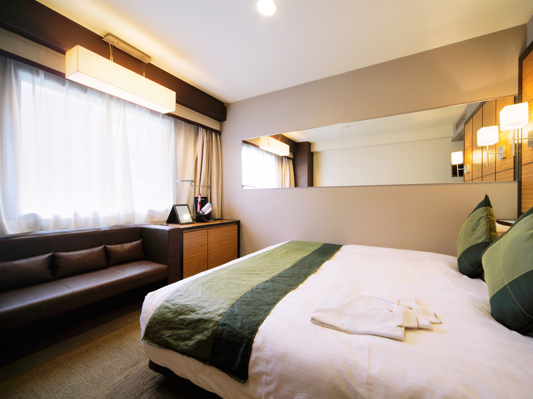KOKO HOTEL 新宿四谷【禁煙】リラックスダブル／18平米／160cm幅×1台