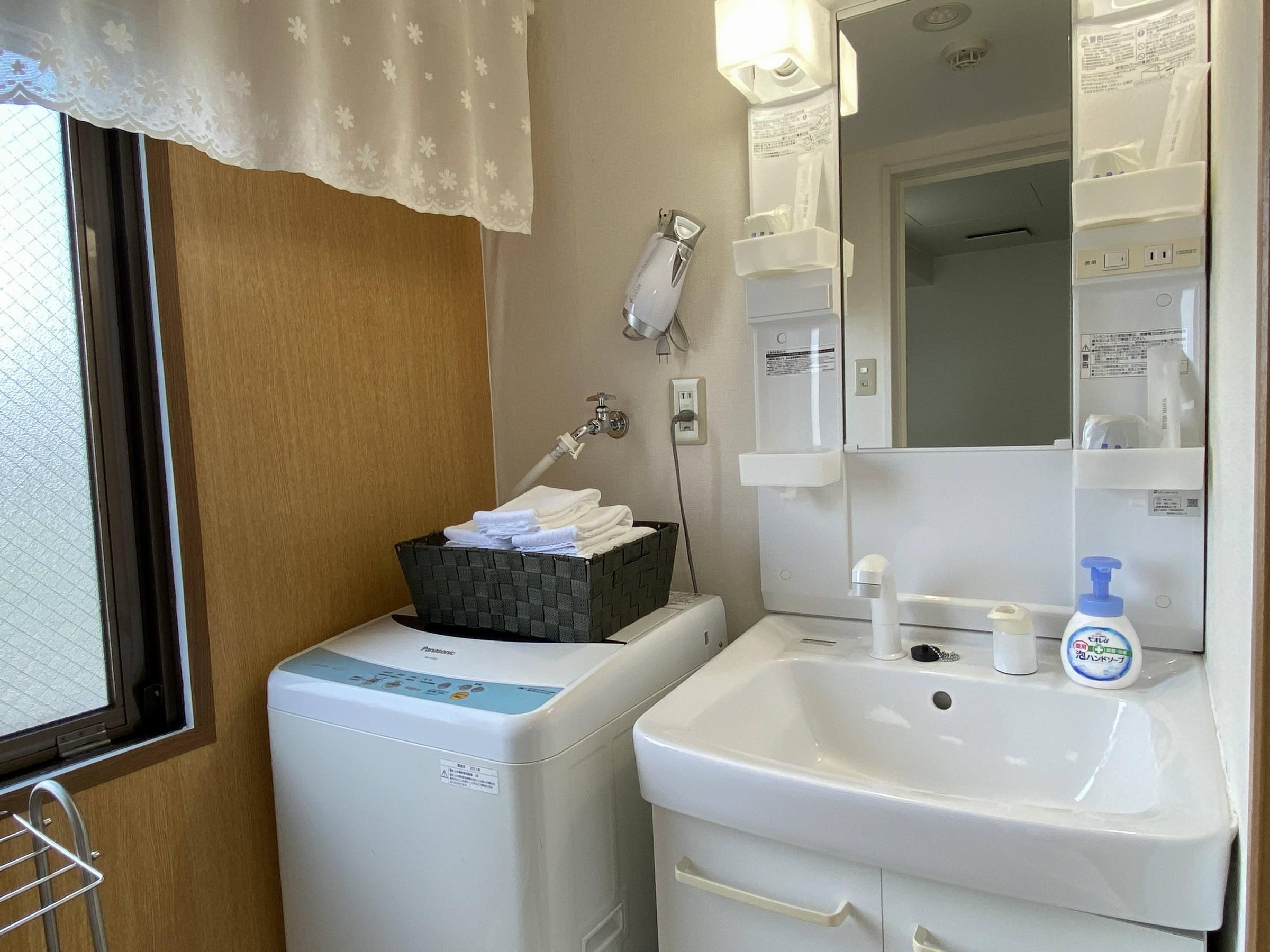 교토 우라라카 게스트 하우스Twin Room Deluxe Town view Non-Smoking