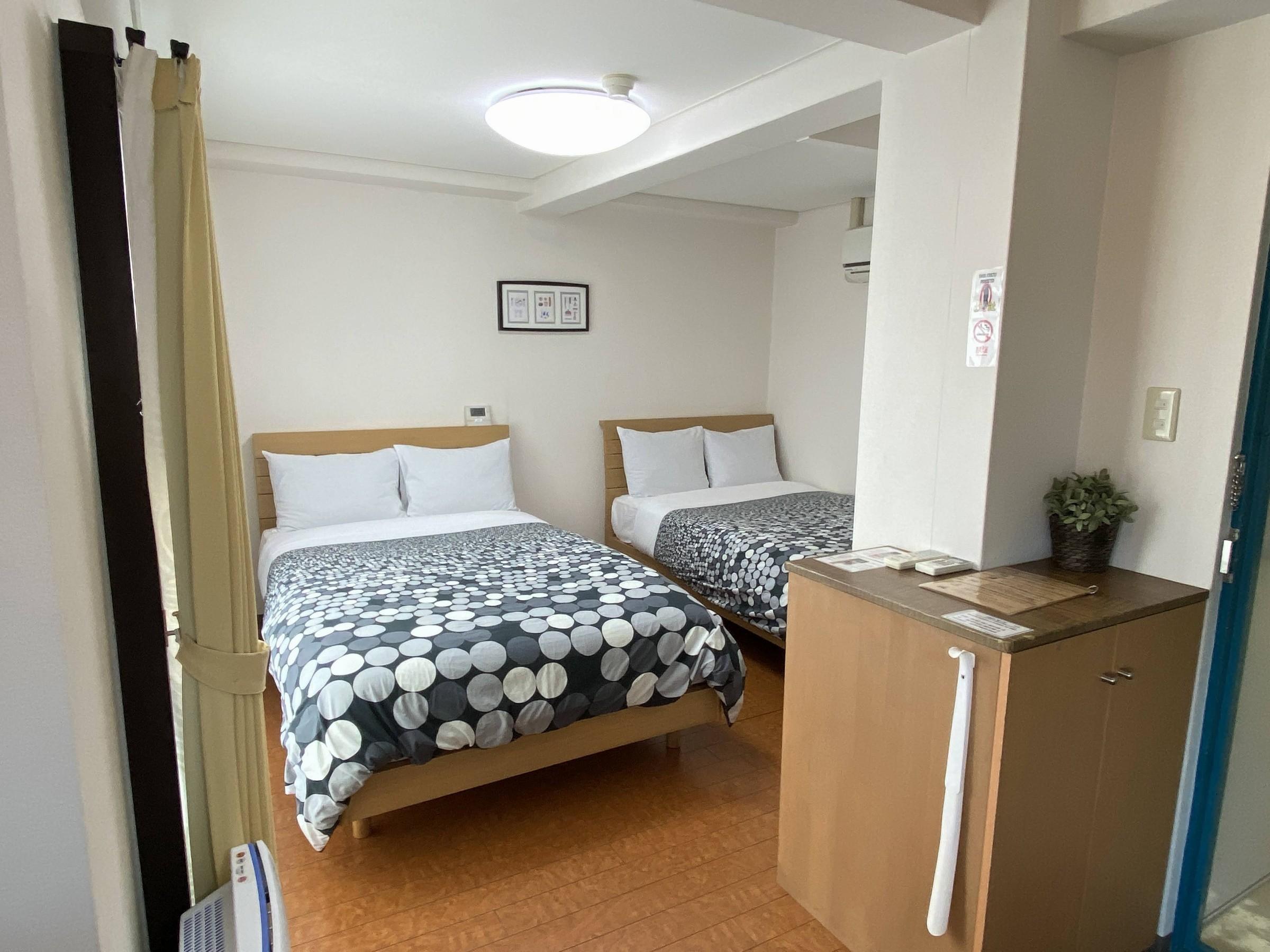 교토 우라라카 게스트 하우스Twin Room Deluxe Town view Non-Smoking