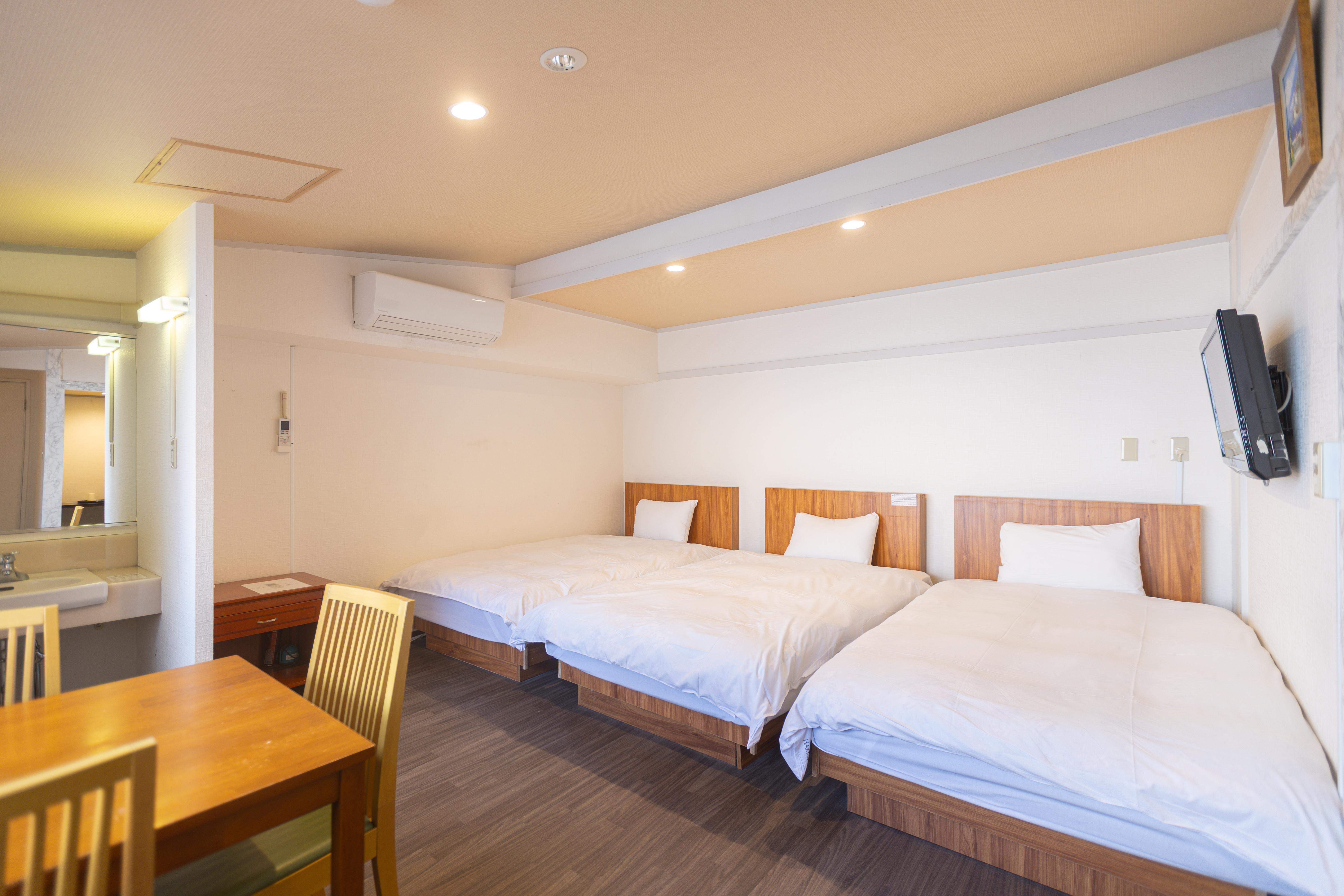 Miro Hotel 道頓堀トリプルルーム