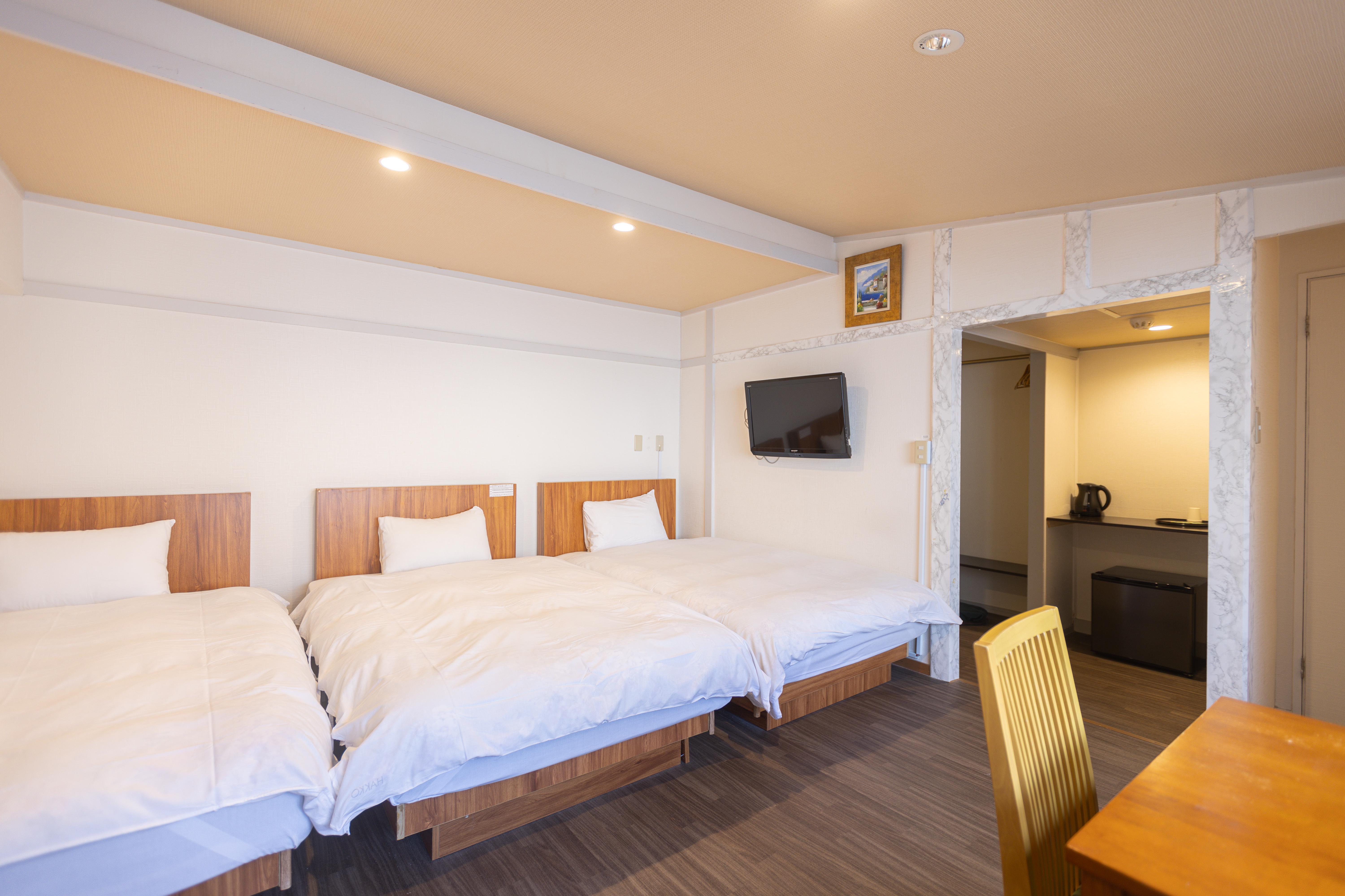 Miro Hotel 道頓堀トリプルルーム