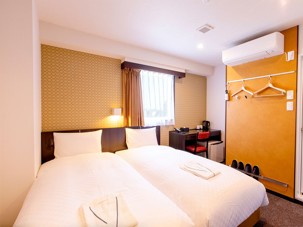 KOKO HOTEL 赤羽駅前【禁煙】スタンダードツイン/15平米/90cm幅×2台