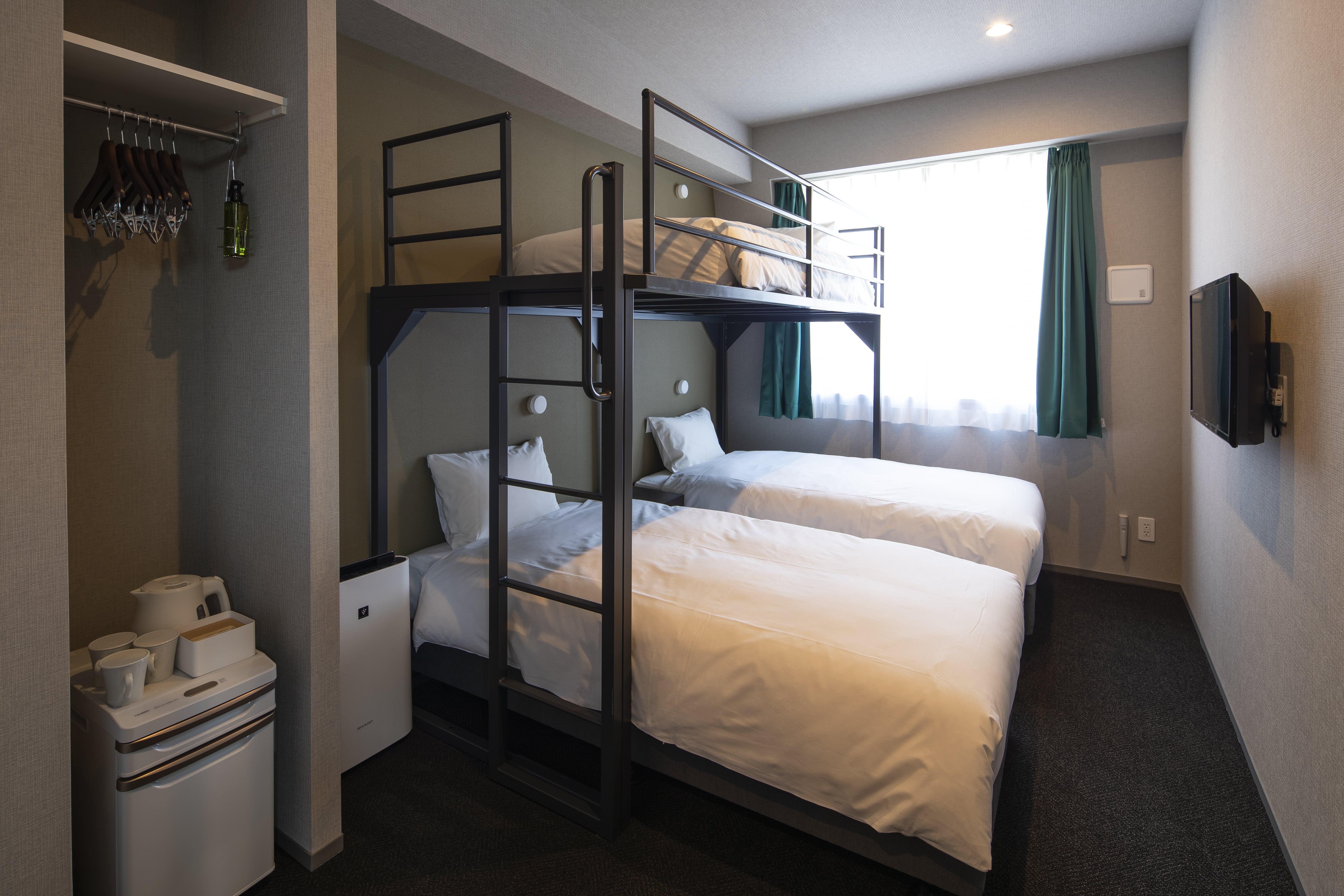 IMANO OSAKA SHINSAIBASHI HOSTEL【個室】ロフト付ツインルーム◆3名様定員(バス・トイレ完備）