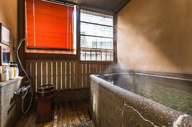 ふたりの湯宿 湯花満開《禁煙》【部屋食】源泉かけ流しコクーンスイ－ト【きずな】