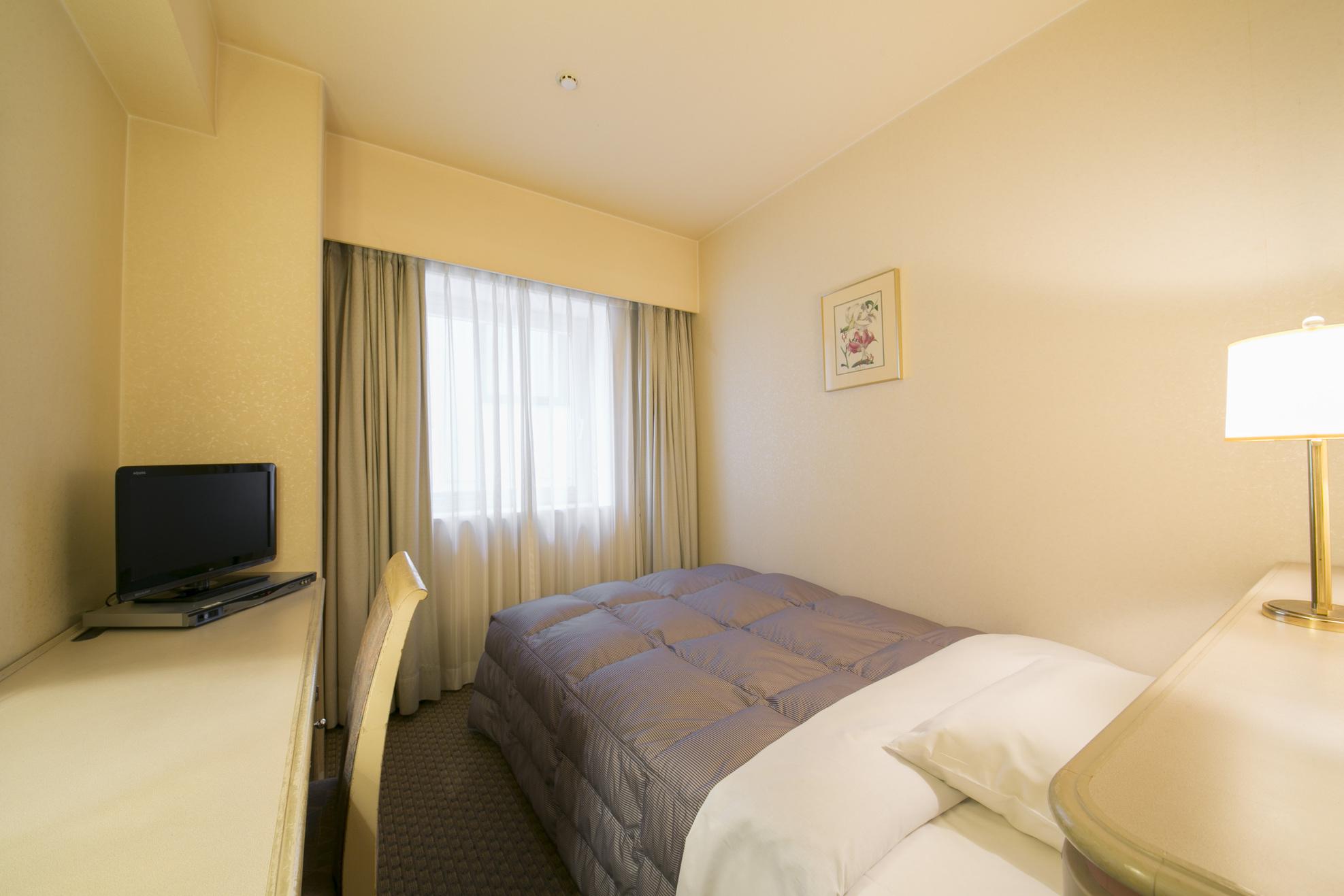 Tokushima Washington Hotel PlazaSemi-double Smoking