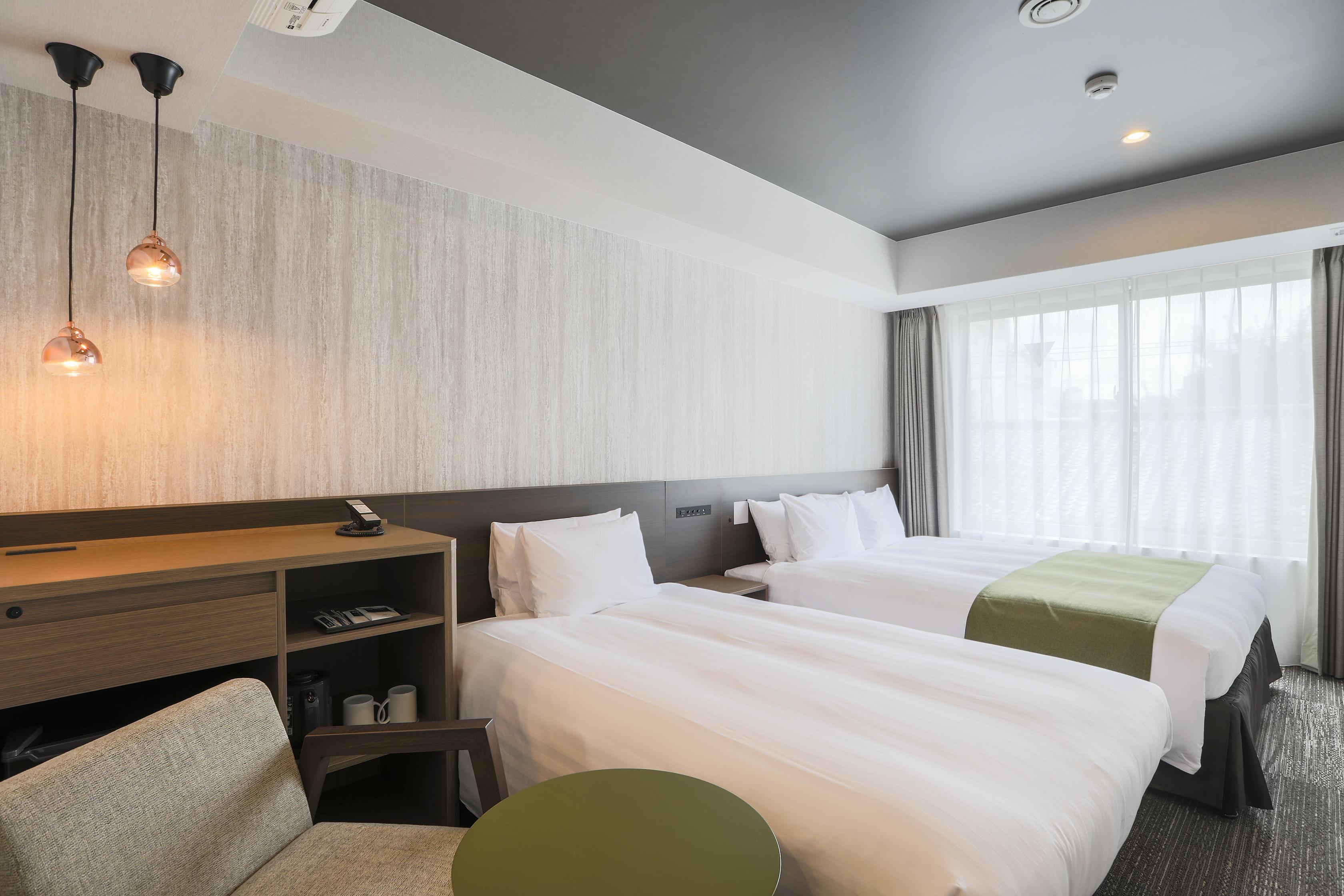 KOKO HOTEL 京都三条【禁煙】クイーン+EXベッド1台　