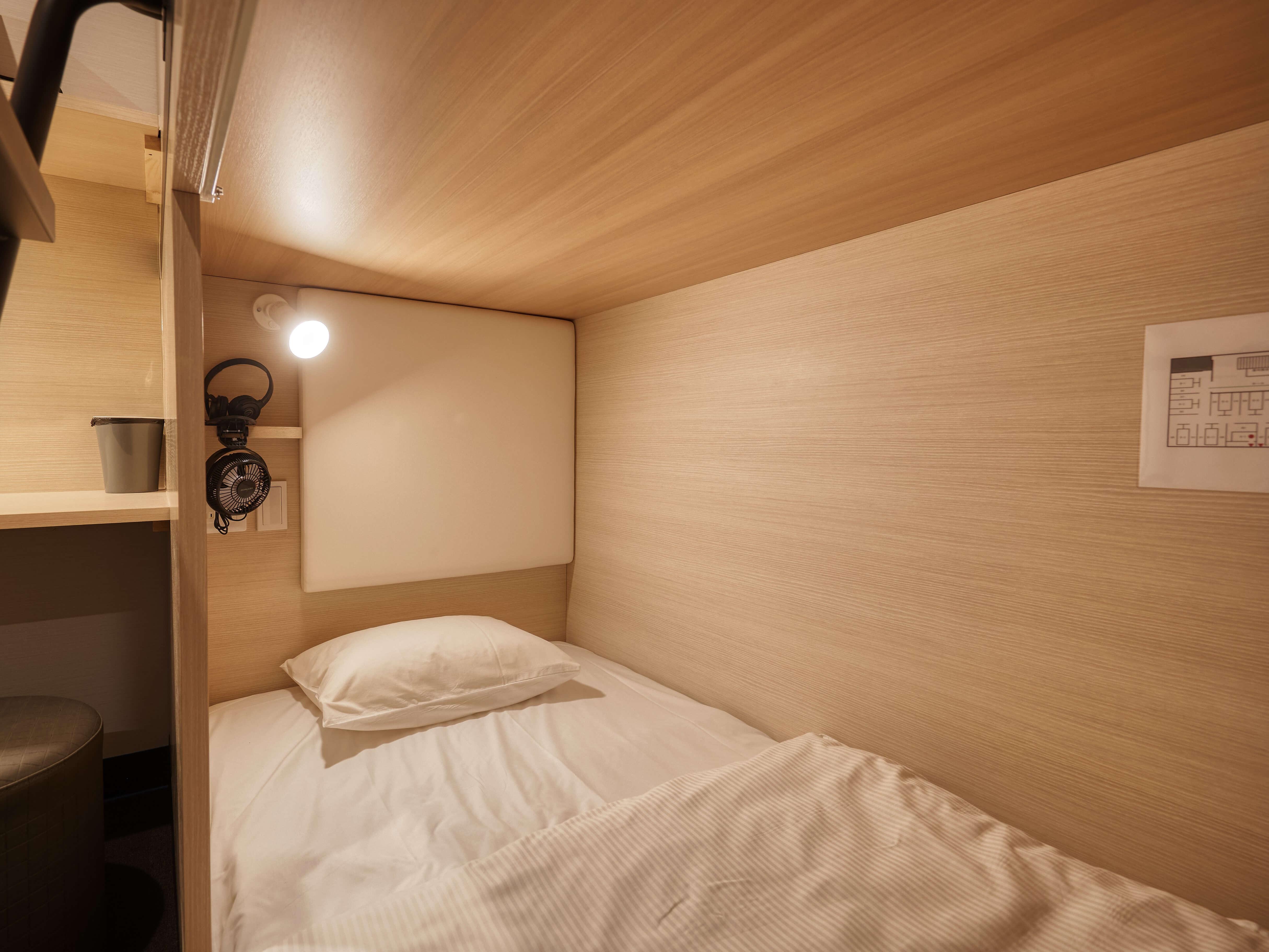 CABIN＆HOTEL CONSTANT NAHACABIN A（女性専用）