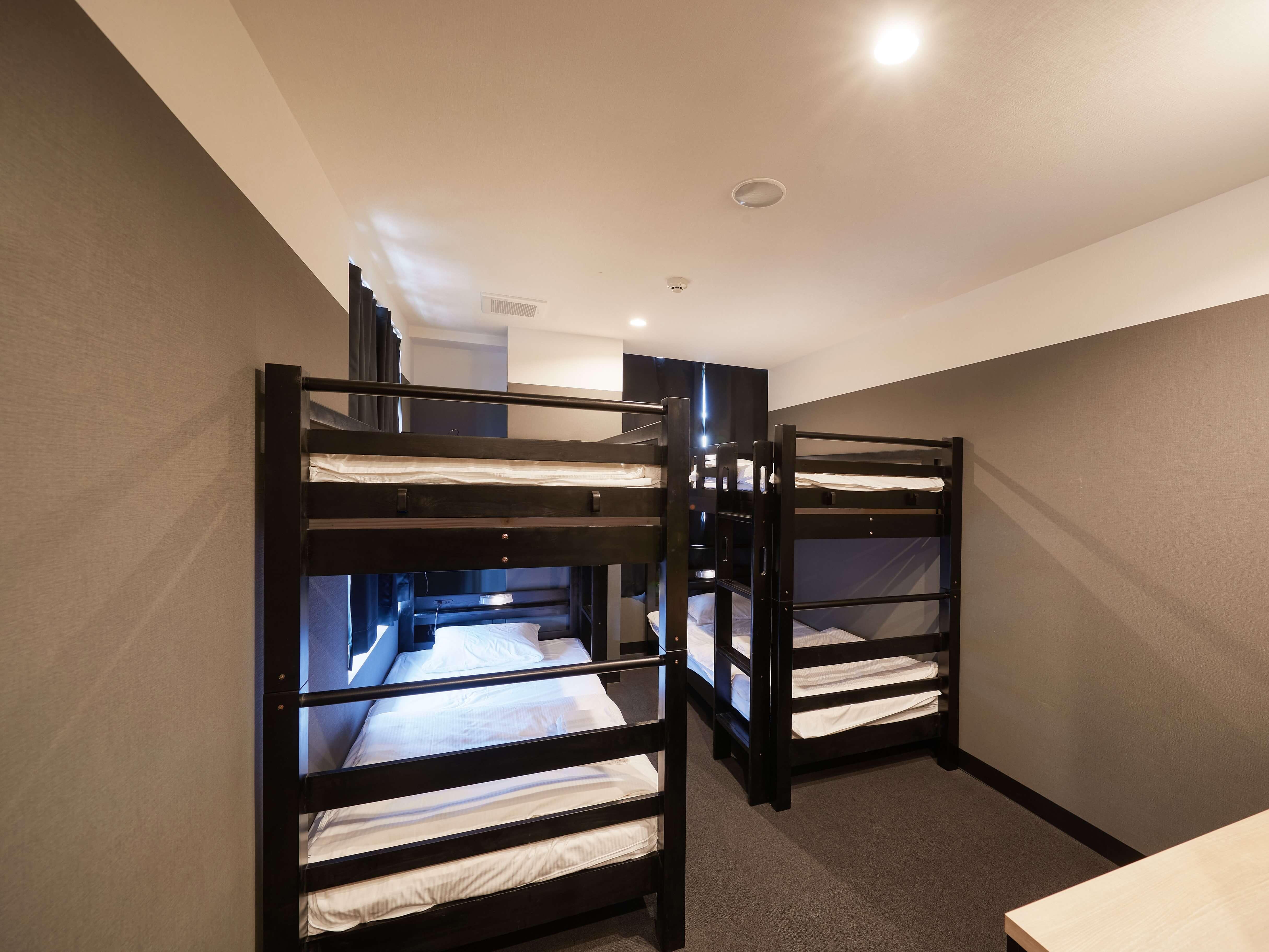 CABIN＆HOTEL CONSTANT NAHAフォースルーム（定員4名）